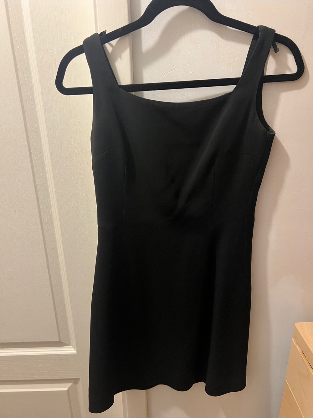 Jones New York Classic Black Sleeveless Sheath Dress